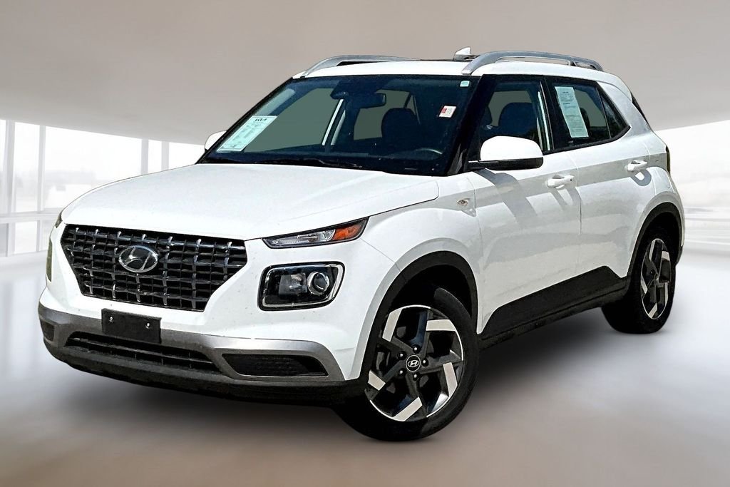 Used 2025 Lunar White Hyundai SEL image 1
