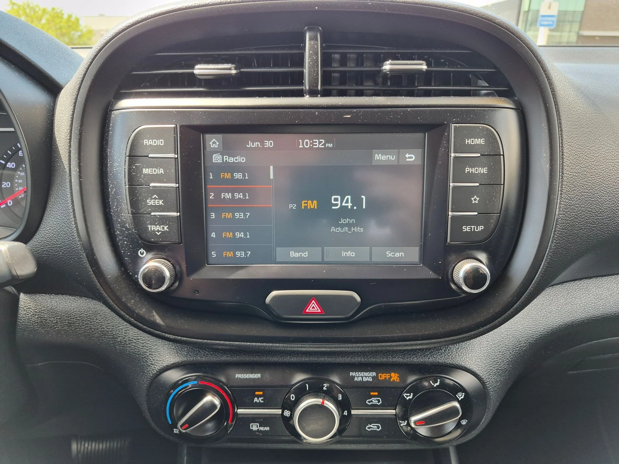 Used 2021 Snow White Pearl Kia S image 22