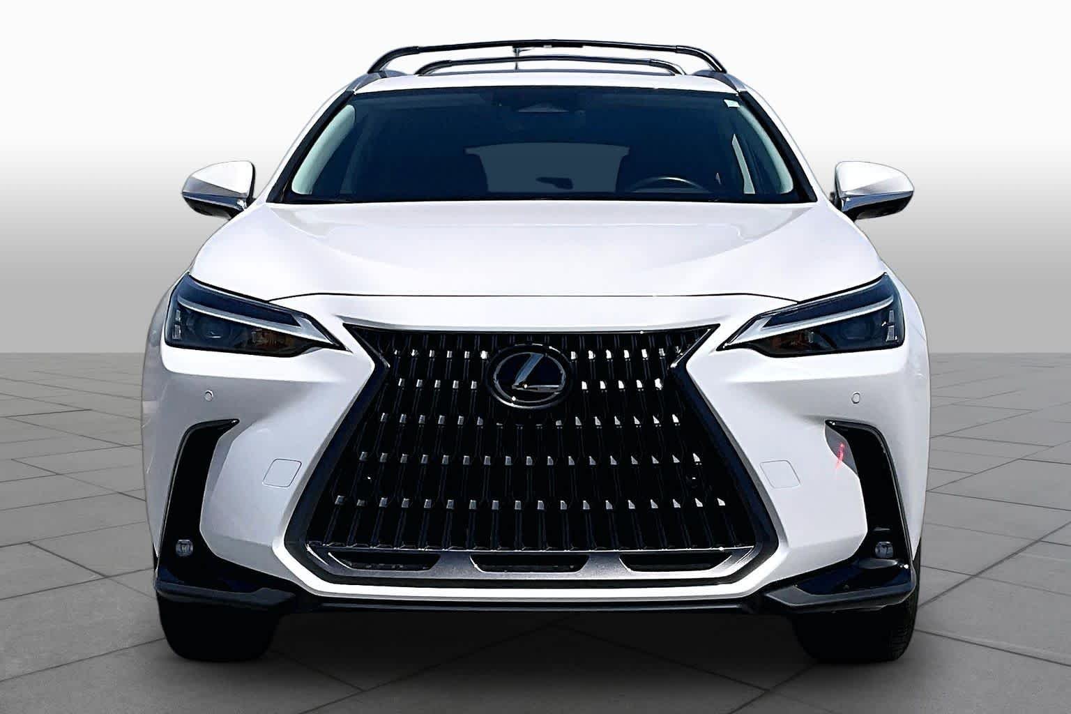 Used 2025 Eminent White Pearl Lexus Premium image 4