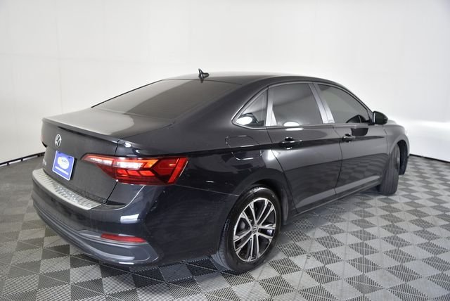 Used 2023  Volkswagen 1.5T Sport image 6
