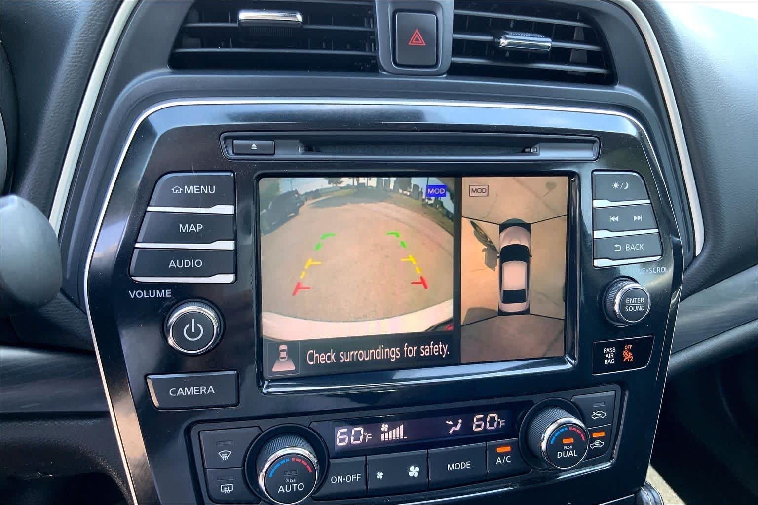 Certified Used 2019 Pearl White Tricoat Nissan Platinum image 24