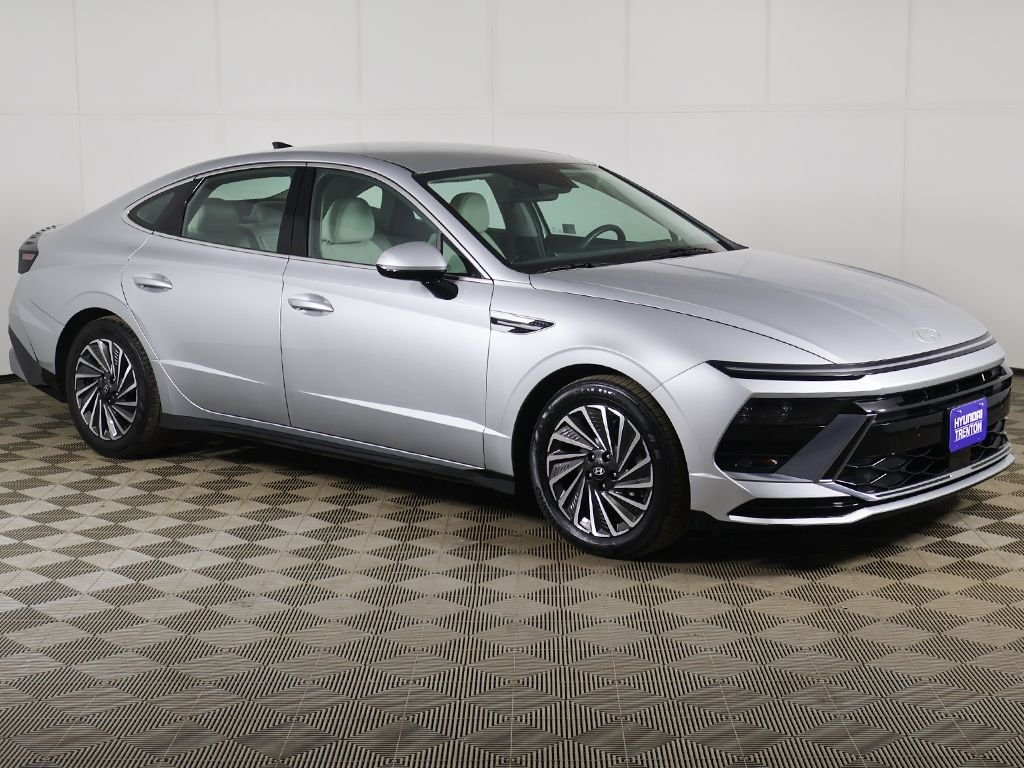 Certified Used 2024 Silver Hyundai SEL image 42