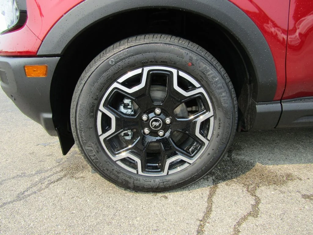 New 2026 Ruby Red Metallic Tinted Clearcoat Ford Outer Banks® image 19