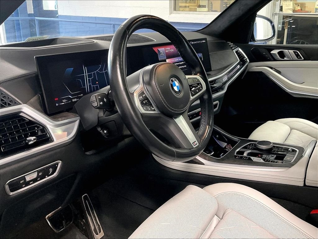 Used 2023 Black BMW xDrive40i image 8