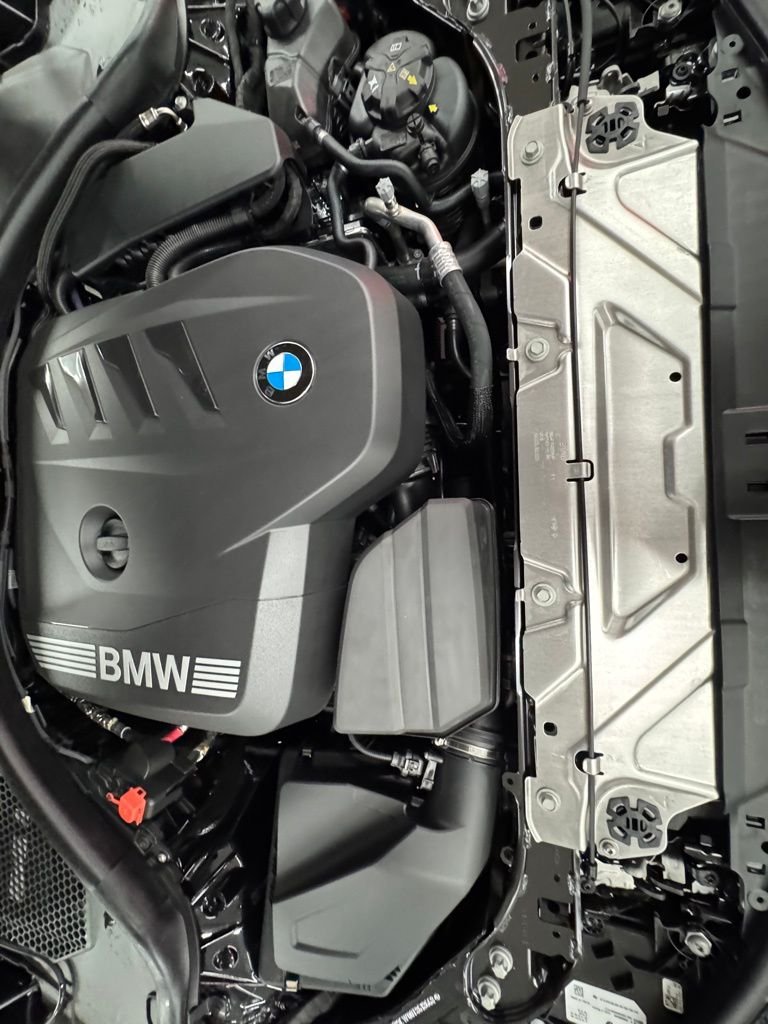 New 2026 Black Sapphire Metallic BMW 330i xDrive image 31