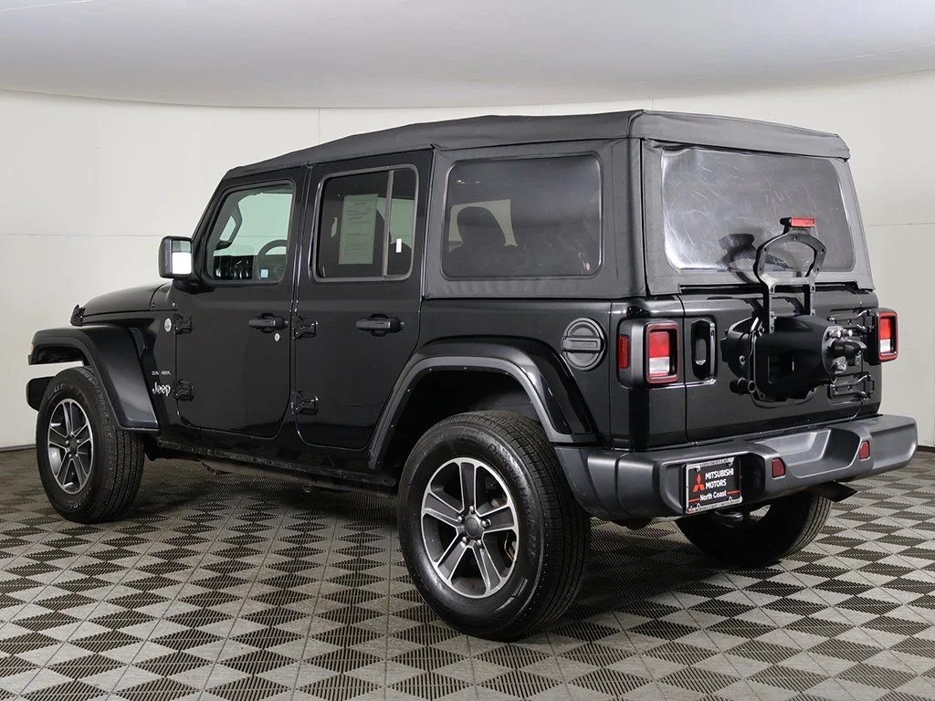 Used 2023 Black Jeep Sahara image 6