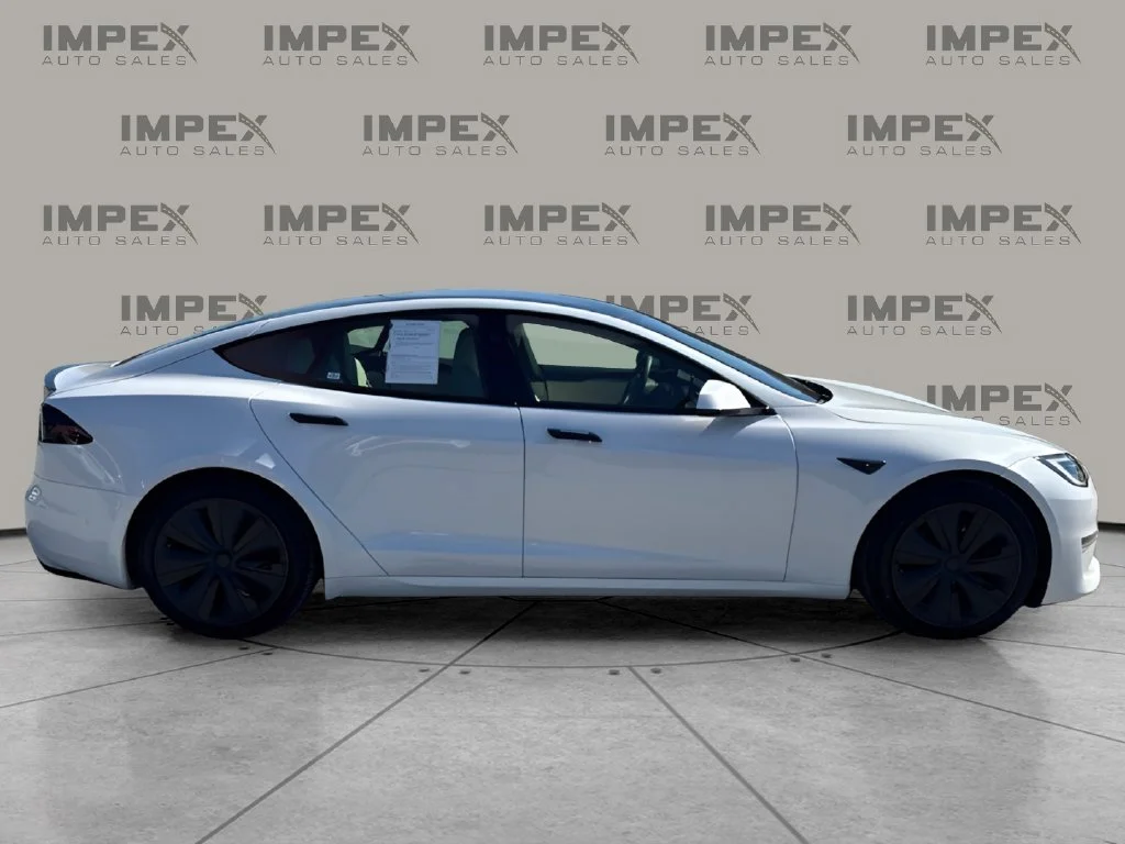 Used 2023 White Tesla Plaid image 6