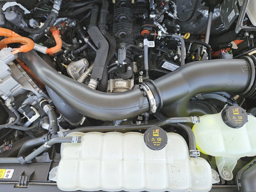 Used 2025 White Ford XLT image 31