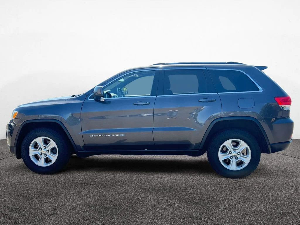 Used 2015 Jeep Grand Cherokee Laredo E with VIN 1C4RJFAG3FC833284 for sale in McMinnville, OR