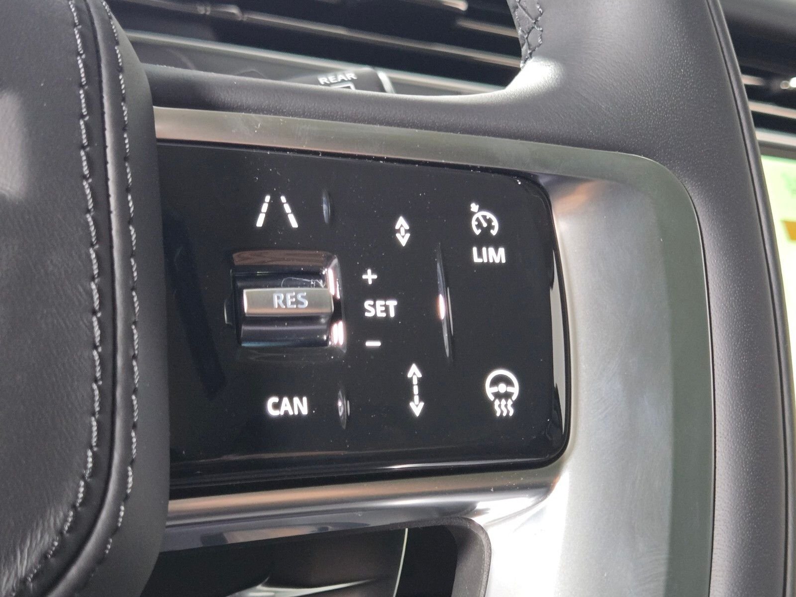 New 2026 Charente Grey Land Rover SE image 25