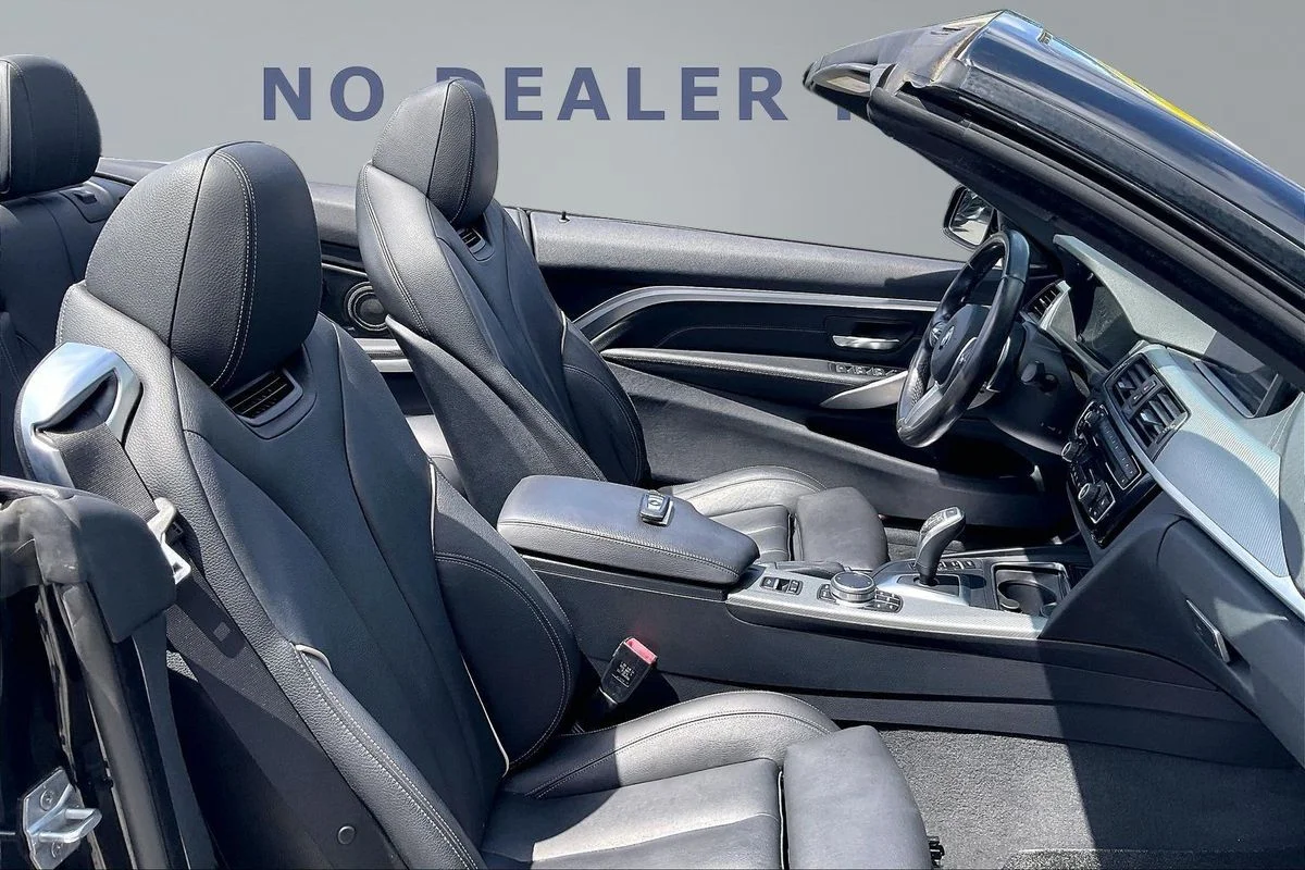Used 2019 Black BMW xDrive image 27