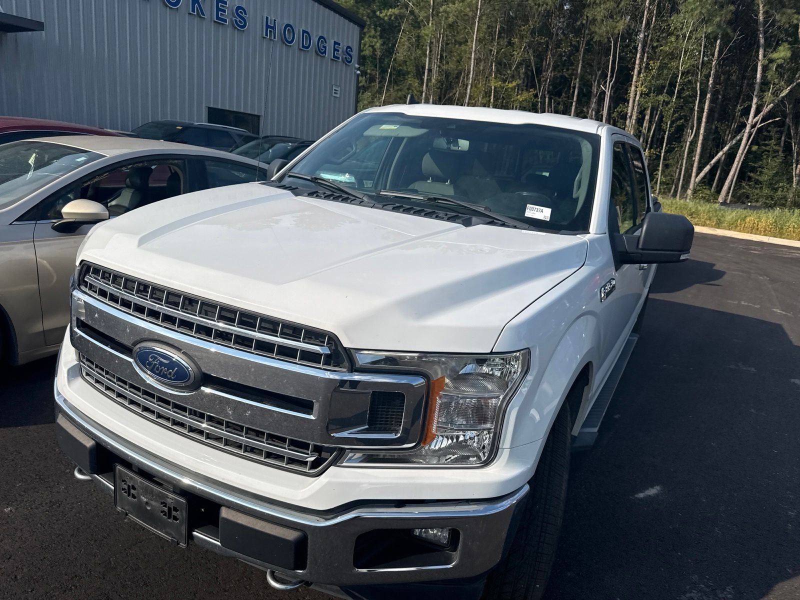 Used 2020 White Ford XLT image 1