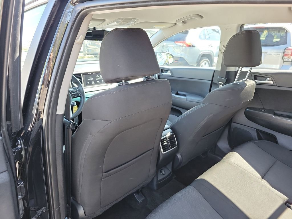 Used 2022 Red Kia LX image 16