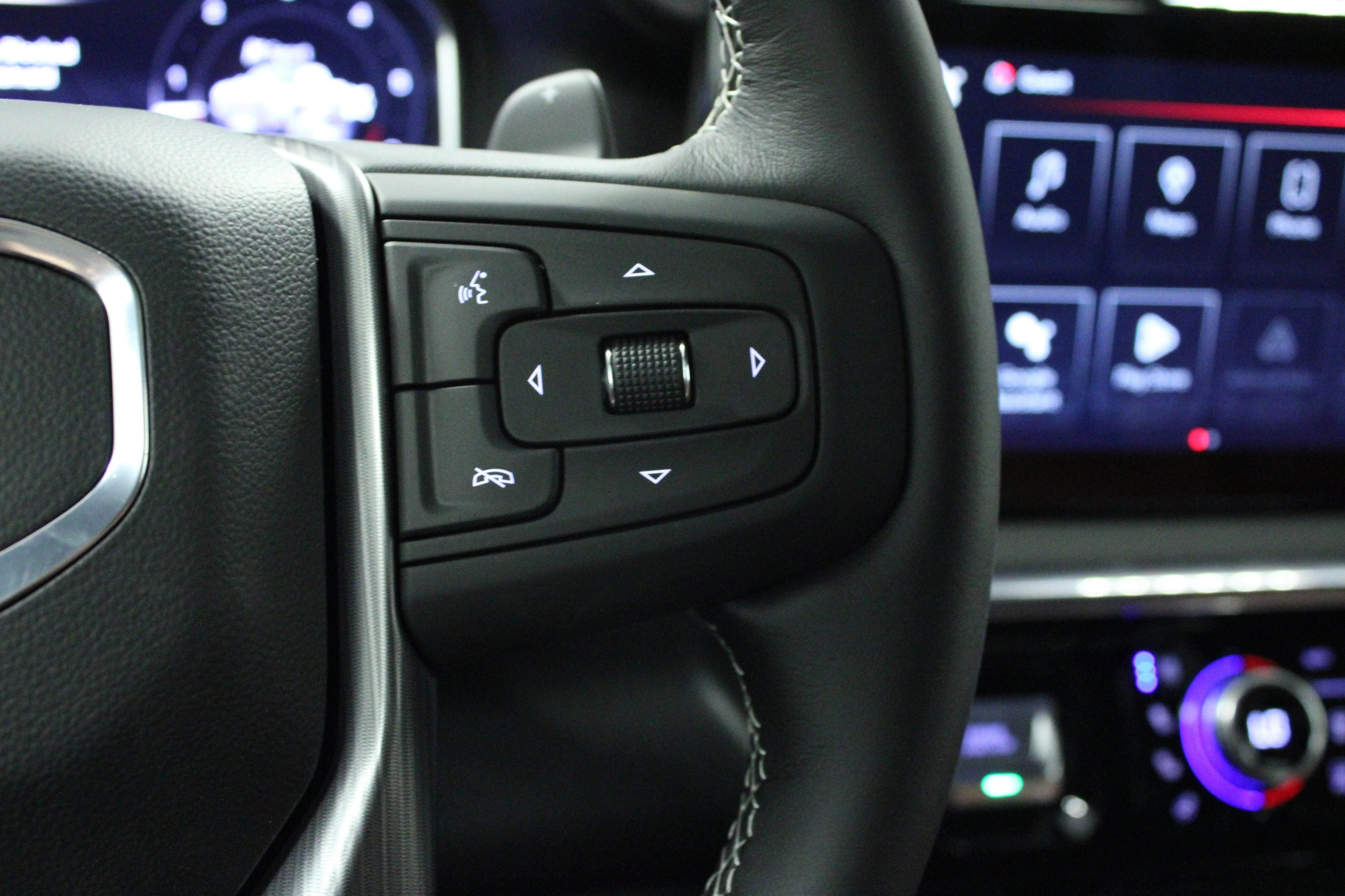 New 2026 Glacier White Tricoat GMC Denali Ultimate image 21