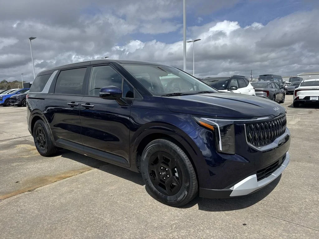 2026 Kia Sedona LXS's photo