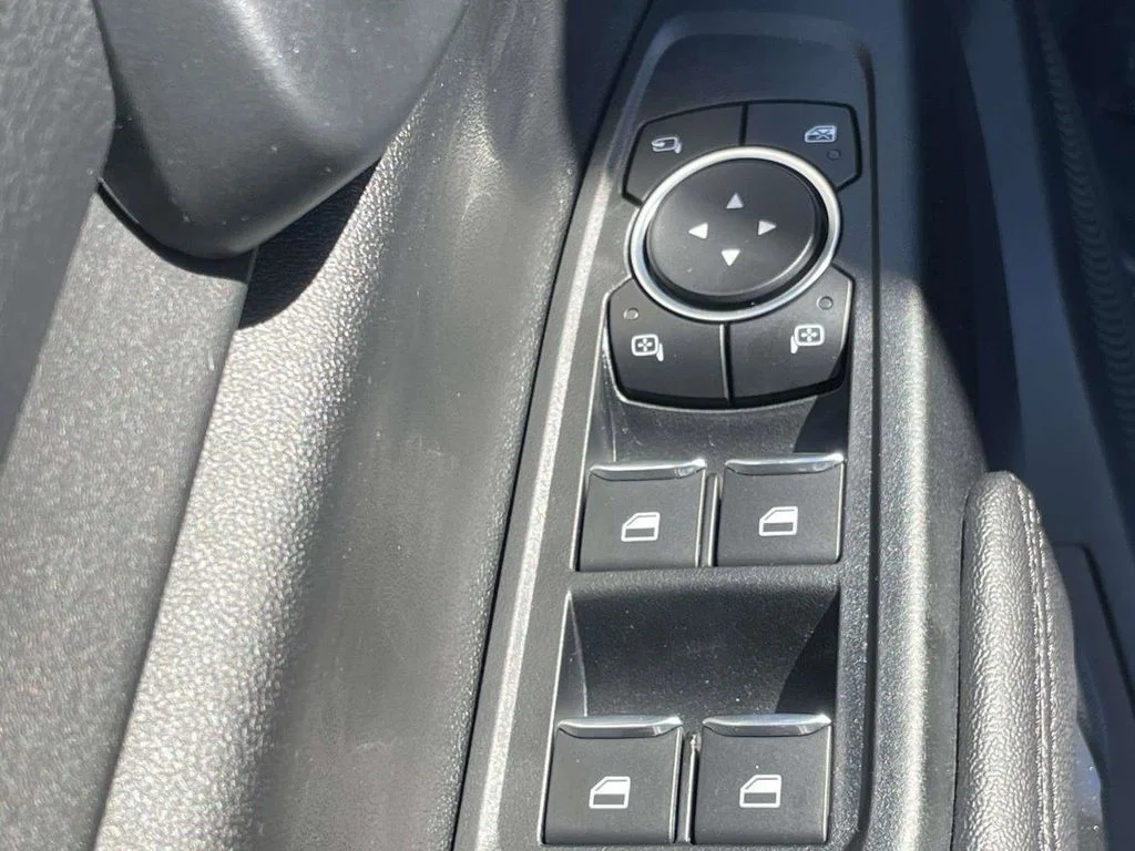 New 2025 White Ford XLT image 14
