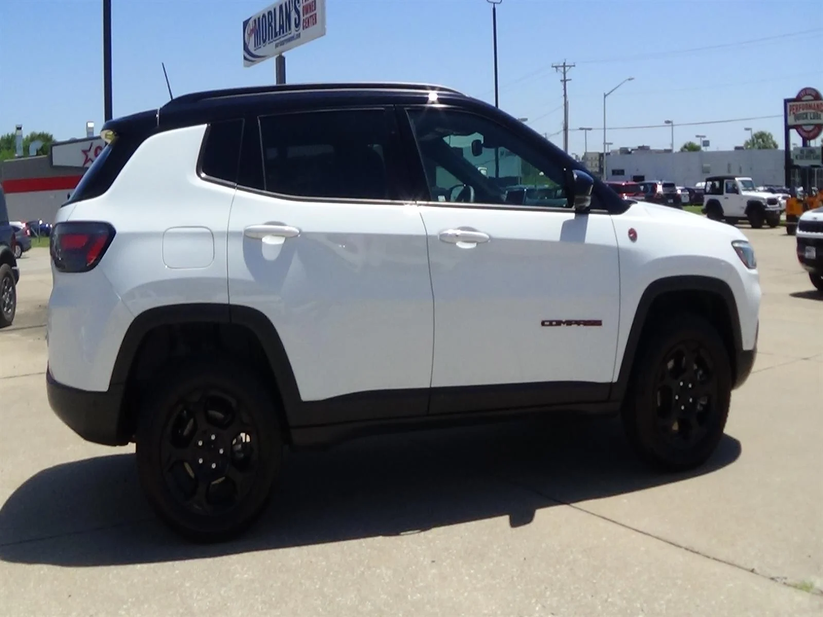 Certified Used 2024 Bright White Clear Coat (pw7) Jeep Trailhawk image 5