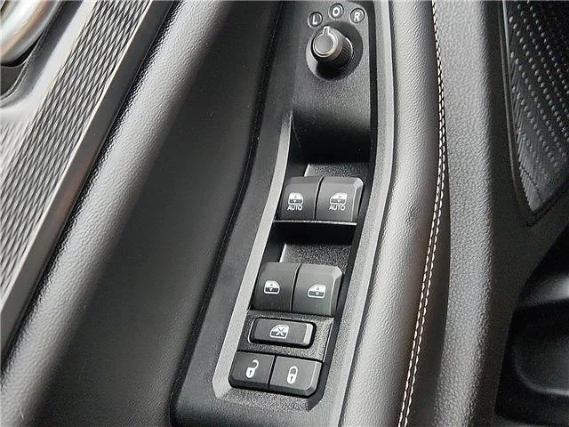 Used 2023 Red Jeep Altitude 4x4 image 17
