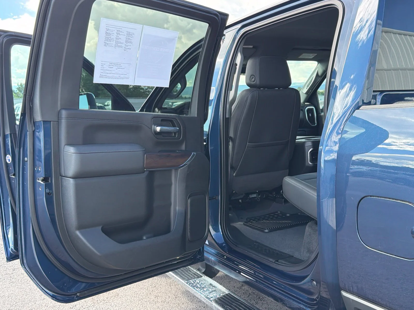 Used 2022 PACIFIC BLUE METALLIC GMC SLT image 32
