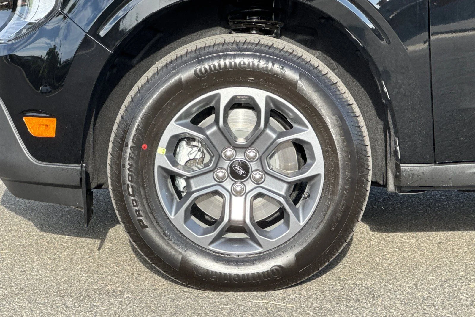 New 2026 Shadow Black Ford XLT image 28
