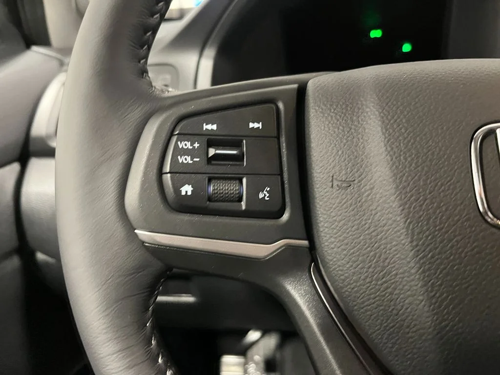 New 2026 Sonic Gray Pearl Honda RTL image 16