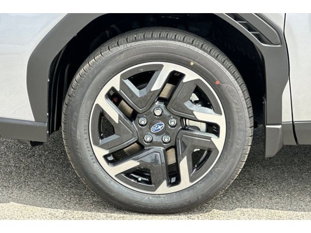 New 2026 ICE SILVER METALLIC Subaru Limited Hybrid image 40