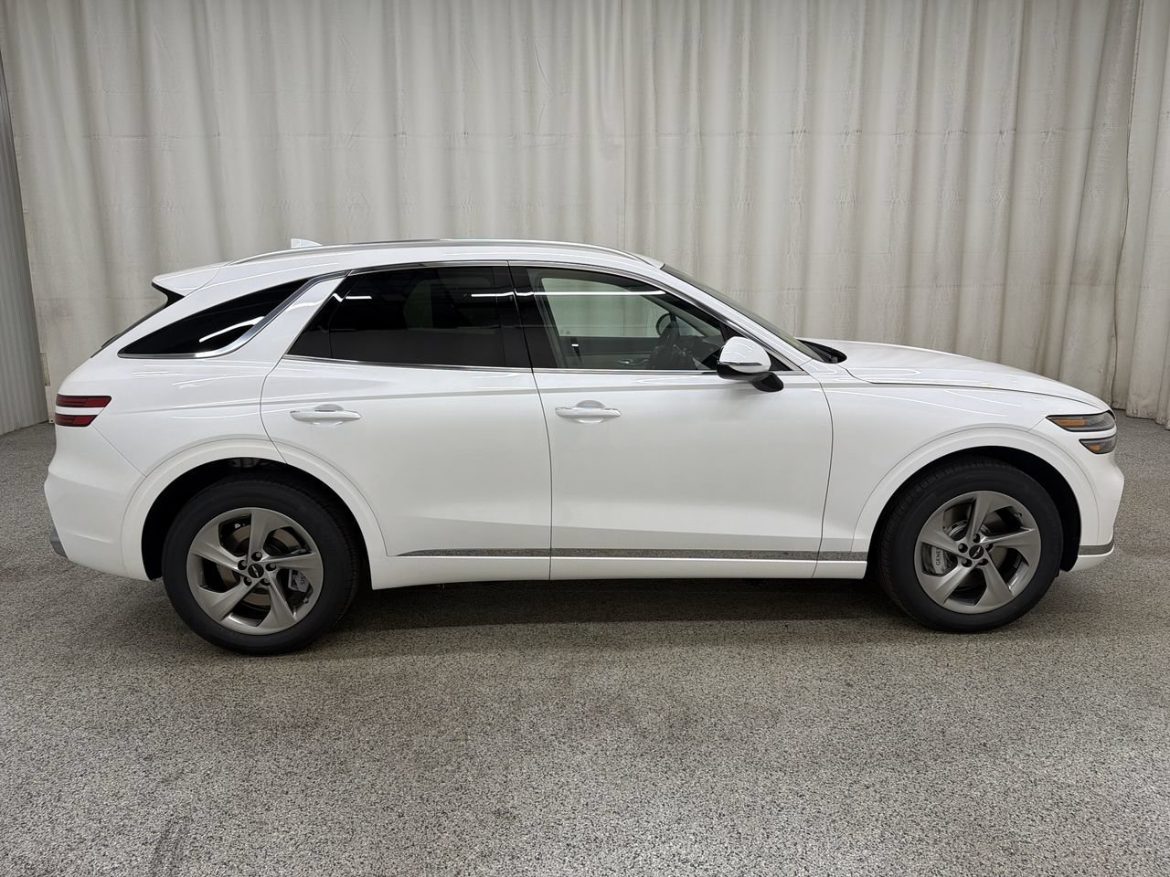 New 2027 Uyuni White Genesis 2.5T image 5