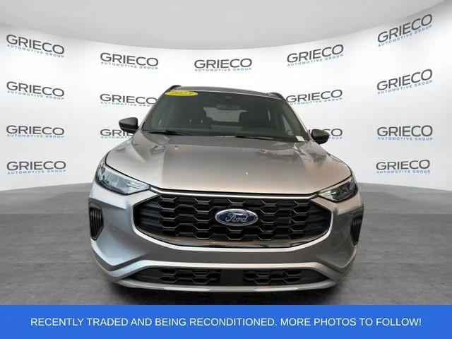 Used 2023 Iconic Silver Metallic Ford ST-Line image 2