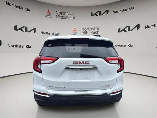 Used 2022 White GMC AT4 image 4