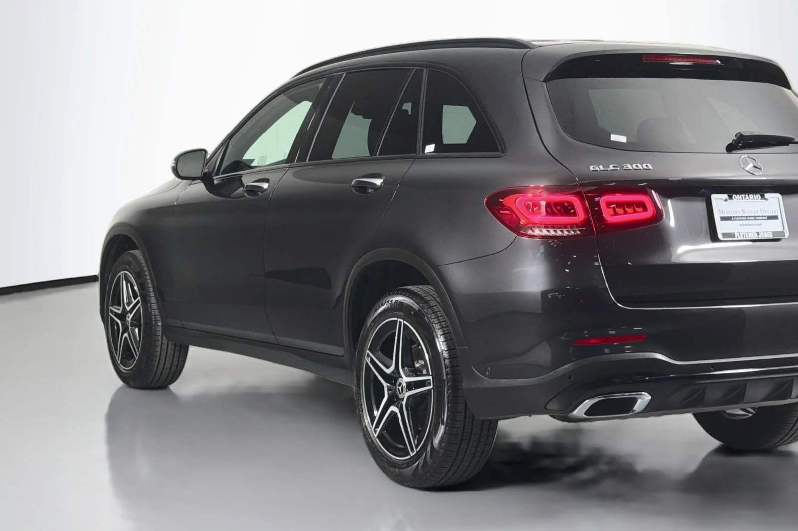 Certified Used 2022 Graphite Grey Metallic Mercedes-Benz 300 image 17