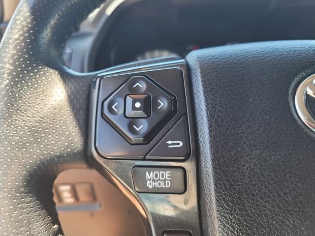 Used 2016 Blue Toyota Trail image 28