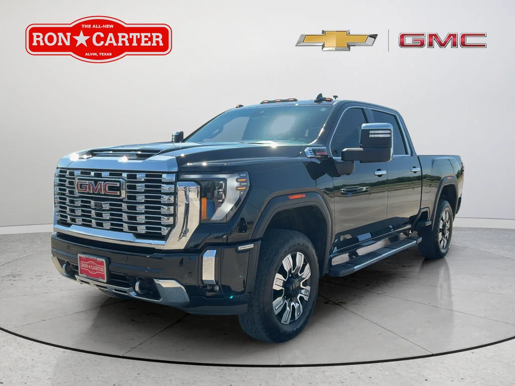 Used 2024 Onyx Black GMC Denali image 3
