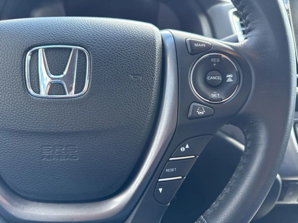 Used 2023 Black Honda RTL image 15