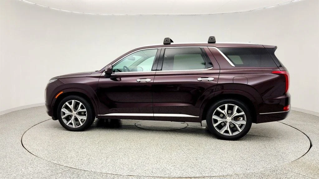 Used 2022 Sierra Burgundy Hyundai Limited AWD image 8