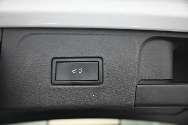 Used 2021 White Volkswagen 2.0T SE image 12