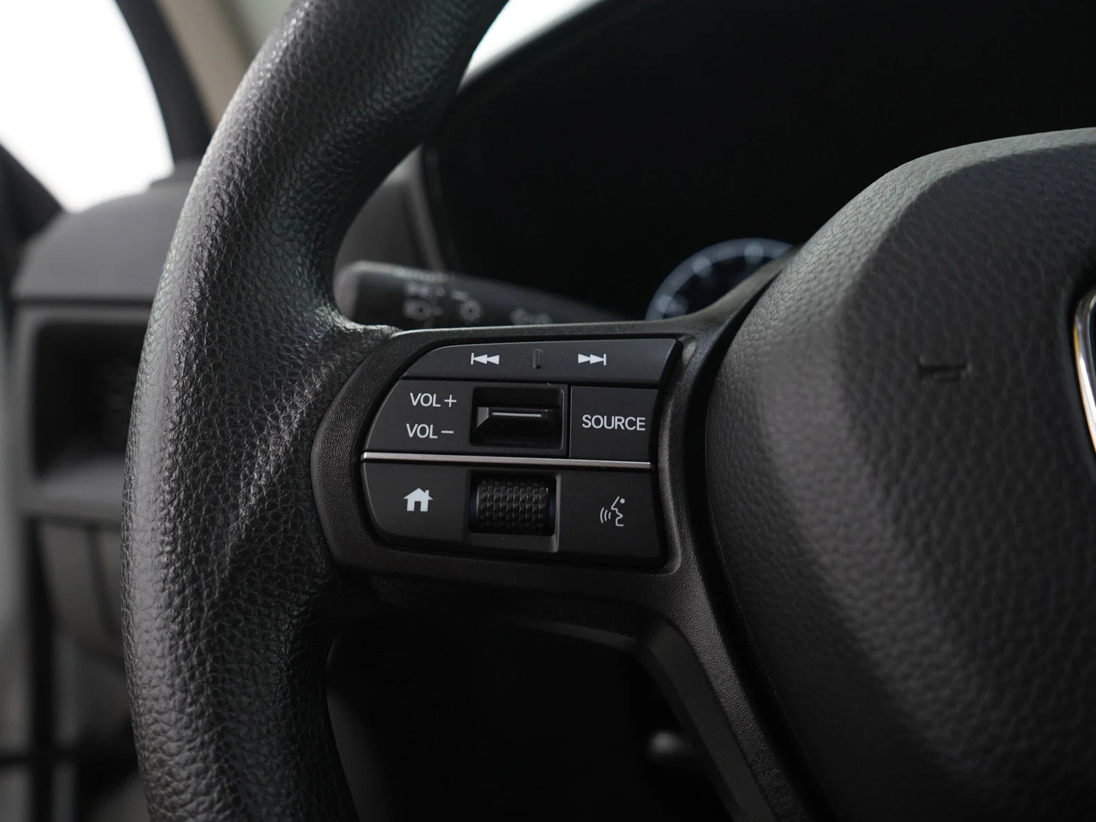 Used 2024 White Honda Sport Utility LX AWD Variable image 23