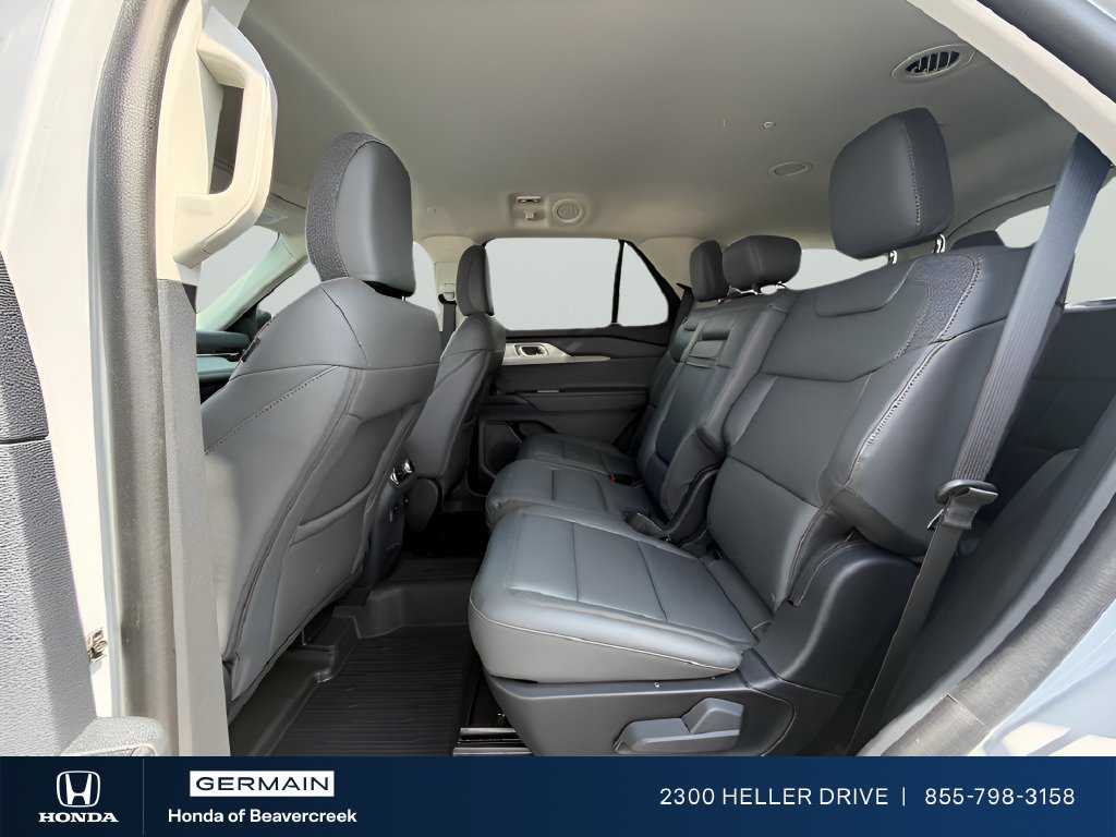 Used 2026 Space White Metallic Ford Active image 24