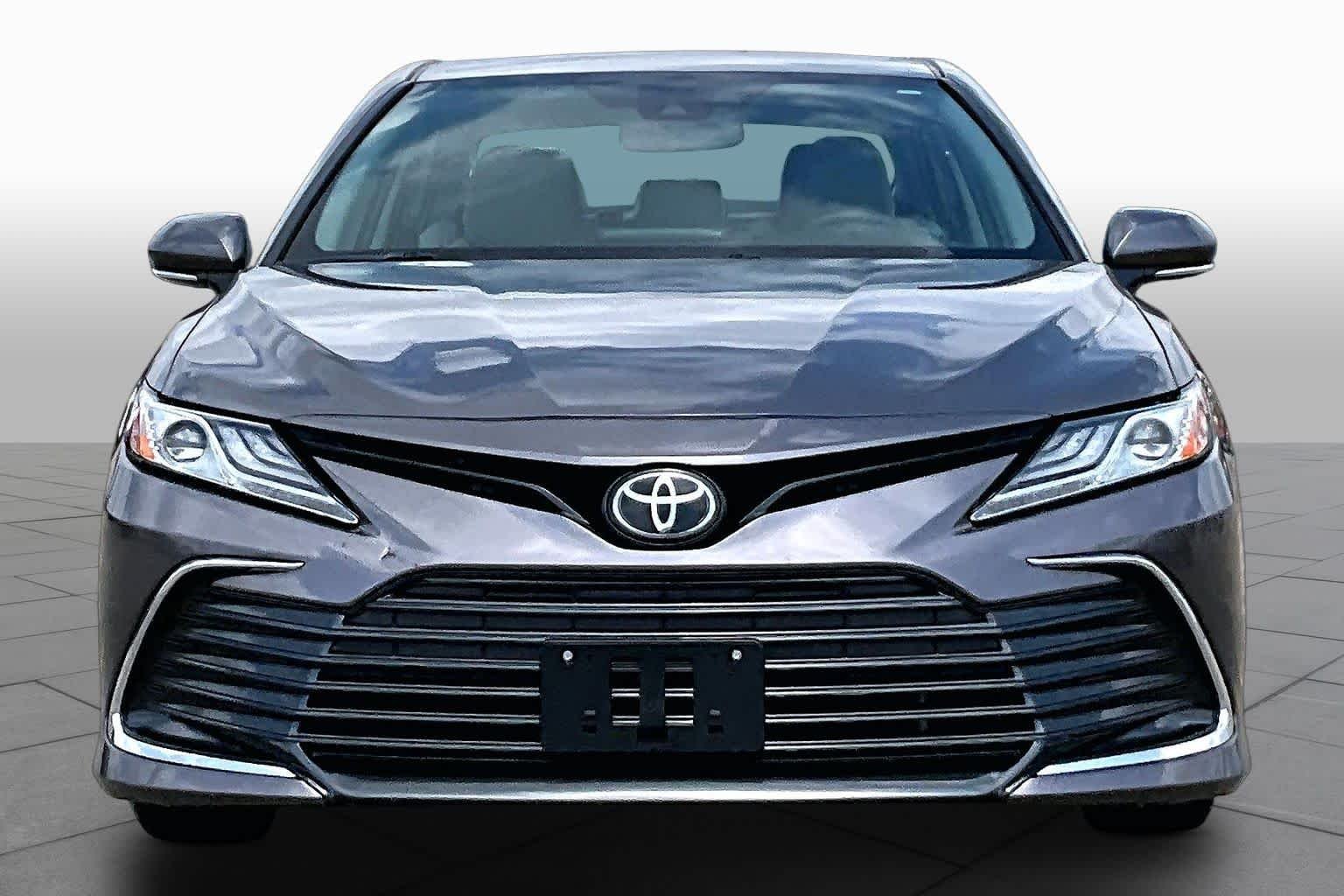 Used 2024 Predawn Gray Mica Toyota XLE image 4