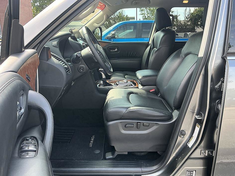 Certified Used 2023 Gun Metallic Nissan SL image 13