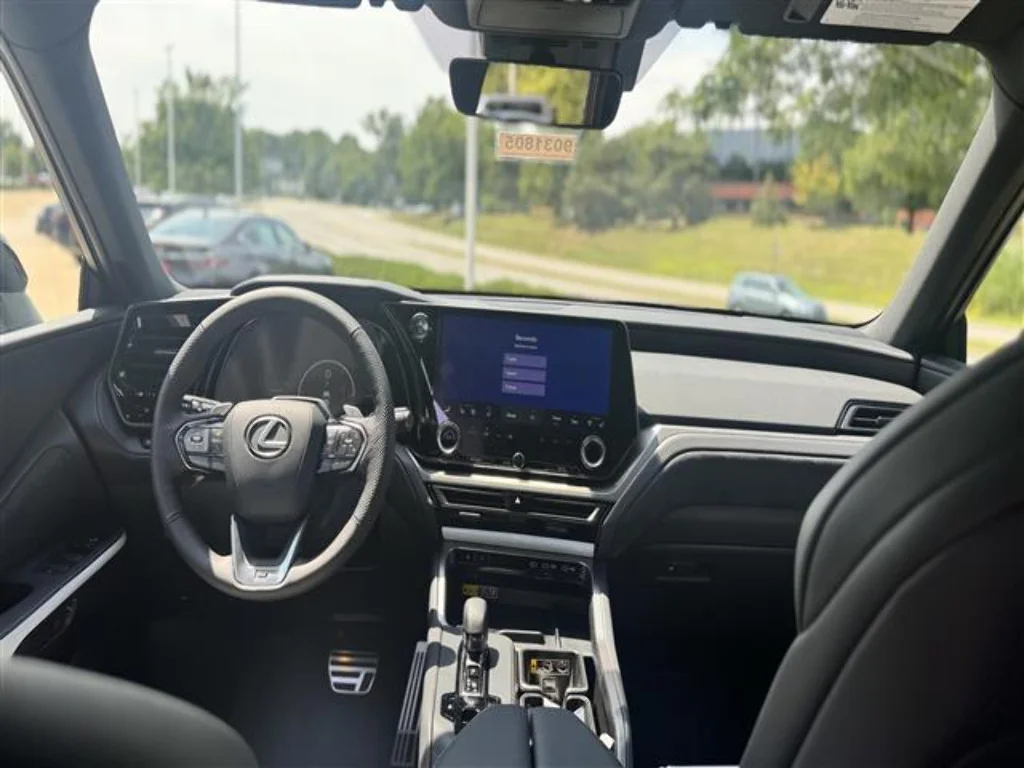 2025 Lexus TX 500h F-Sport - Photo 11