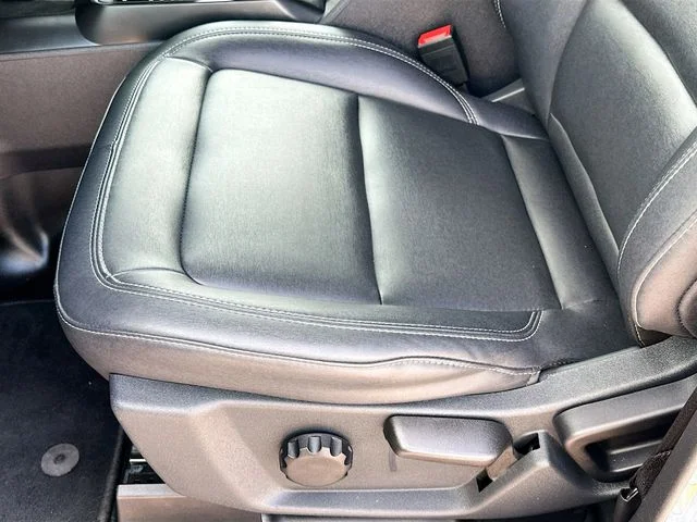 Used 2025 Gray Ford Badlands image 19