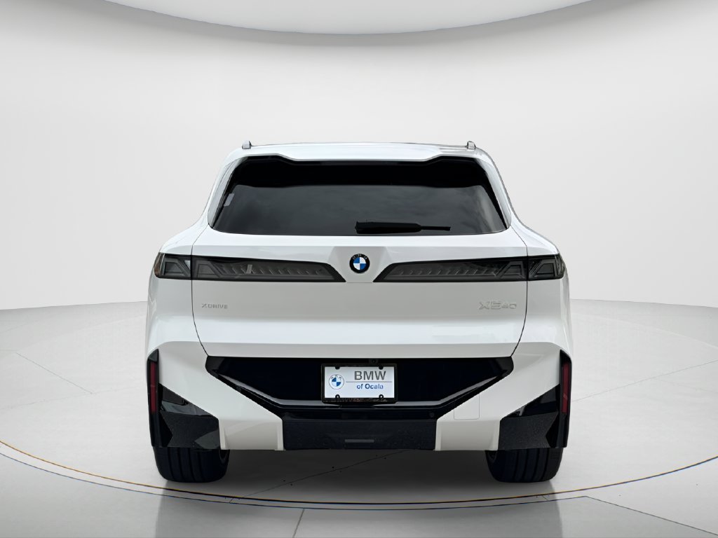 New 2027 Mineral White Metallic BMW  image 6