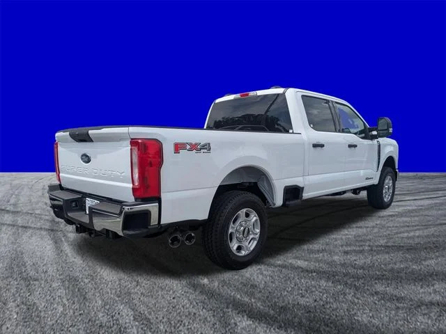 New 2026 Oxford White Ford F-250® XLT image 4