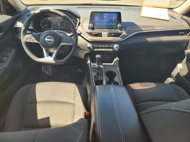 Used 2025 Gray Nissan 2.5 SV image 16