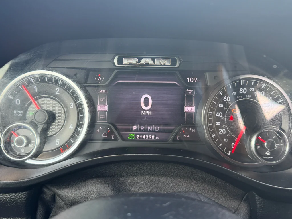 Used 2019 Ivory White Tri-Coat Pearlcoat Ram Longhorn image 20