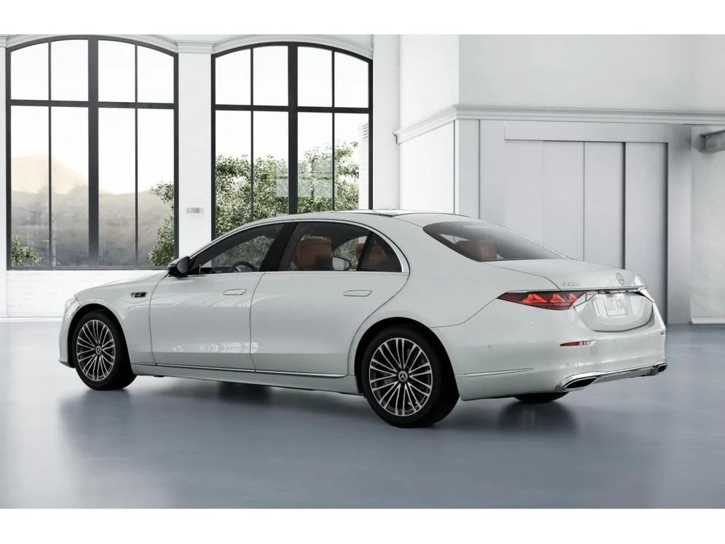 New 2027 White Mercedes-Benz S 580 image 30