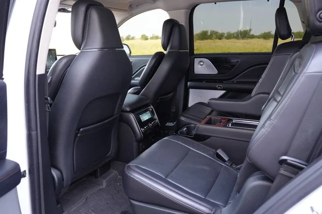 Used 2020 White Lincoln Reserve image 19