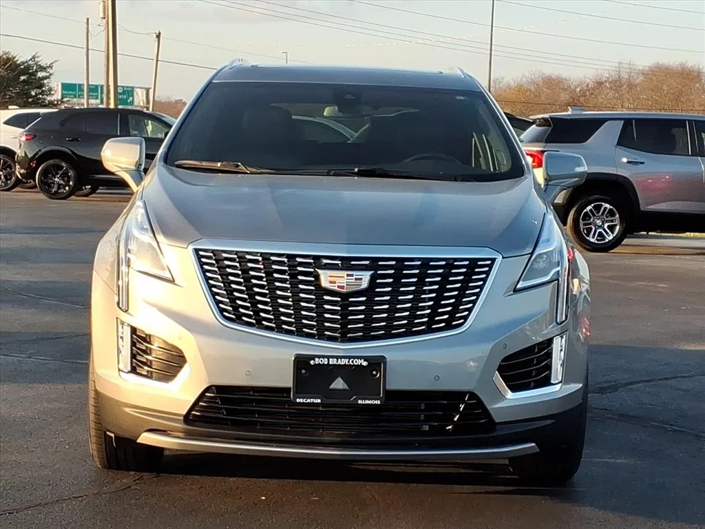 Used 2025 Silver Cadillac Premium Luxury image 18