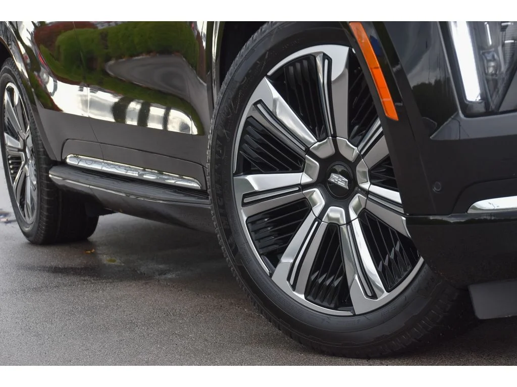 2025 Cadillac Escalade IQ Luxury 1 - Photo 10