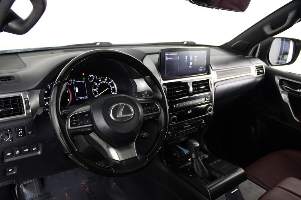 Used 2022 Silver Lexus 460 image 4